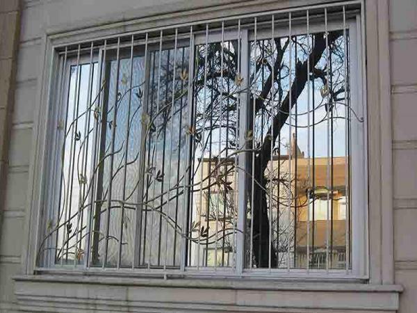 حفاظ نرده پنجره ساختمان